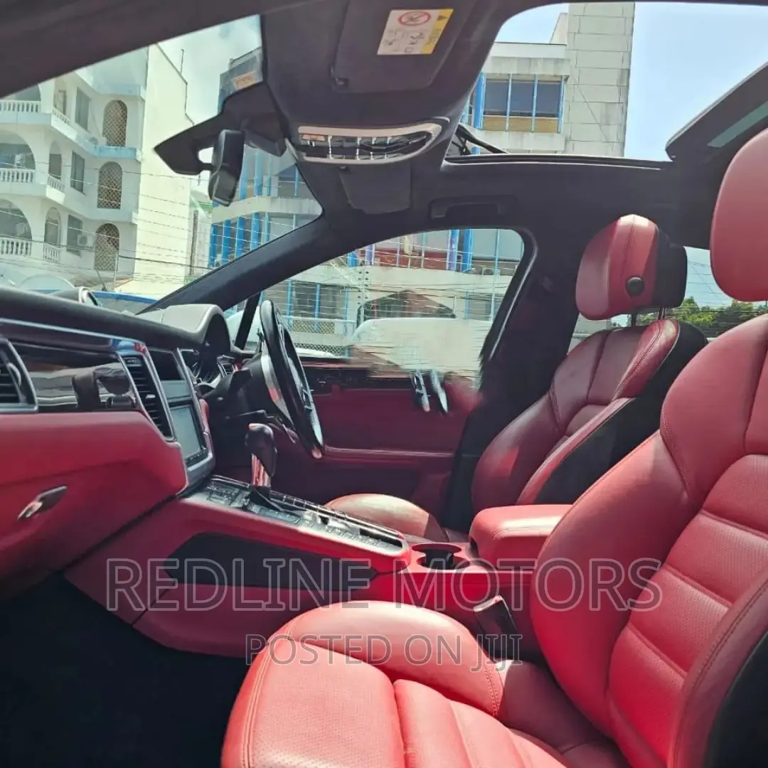 Porsche Macan Turbo 2016 Gray