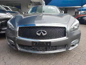 Nissan Fuga 2017 Gray