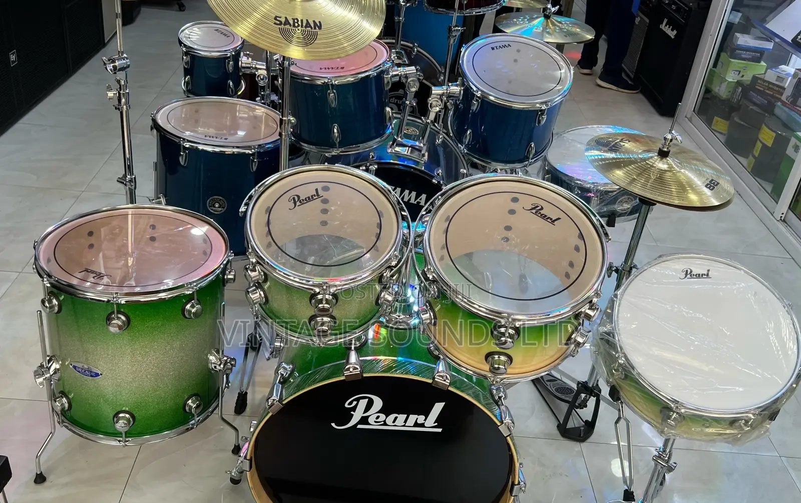 Pearl Decade 5-Piece Acoustic Drum Set/ New