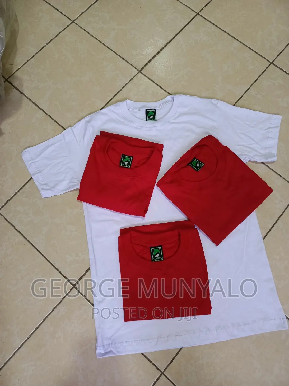 Red Plain Round Neck T-Shirts, Unisex T-Shirts