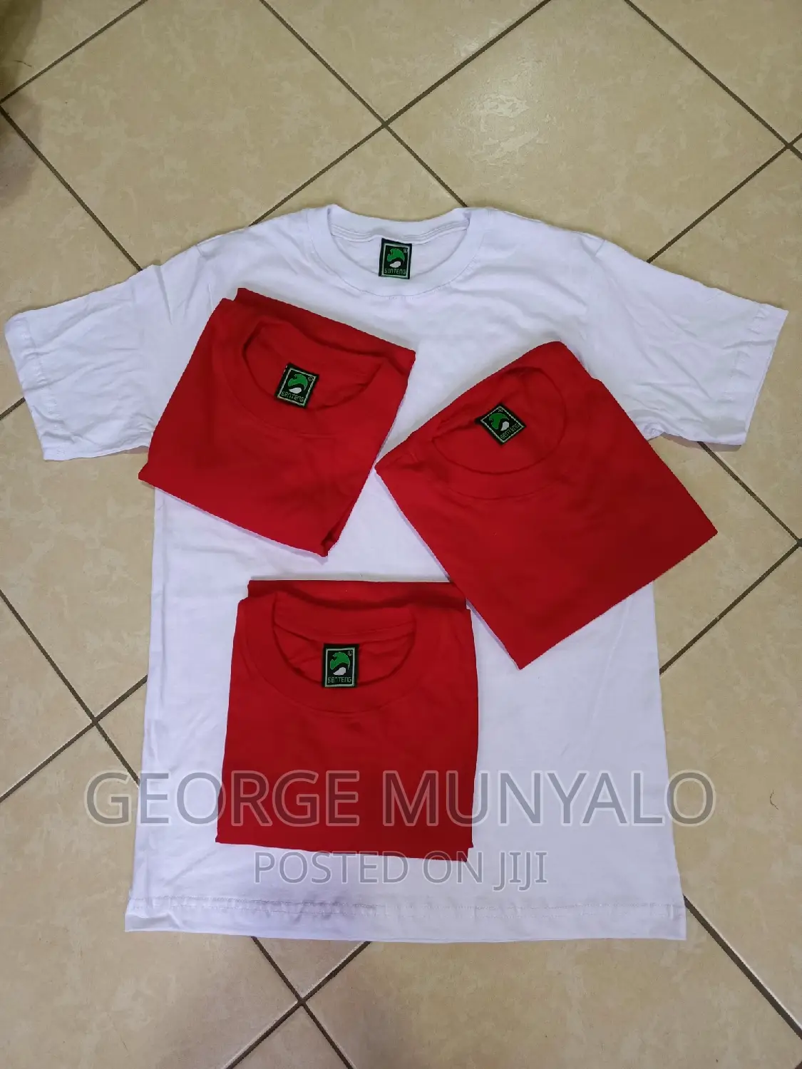 Red Plain Round Neck T-Shirts, Unisex T-Shirts