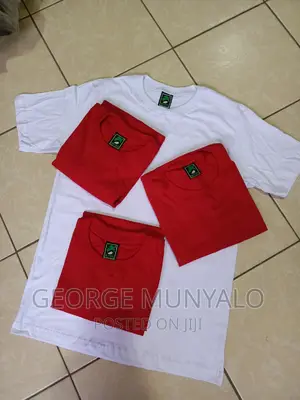 Red Plain Round Neck T-Shirts, Unisex T-Shirts