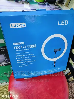 Large Ringlight 14 Inches Ringlight With Stand