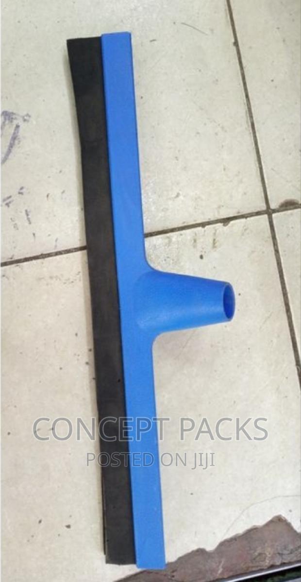17" Floor Squeegee With Handle - thumbnail 3
