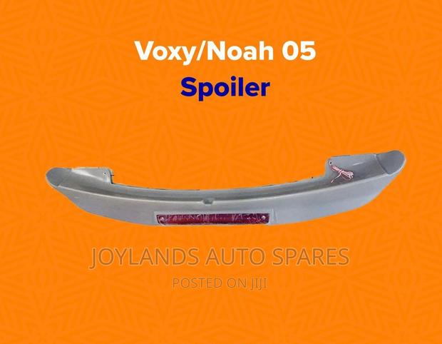 Voxy/Noah 05 Spoiler - main view