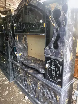 Wall Unit King