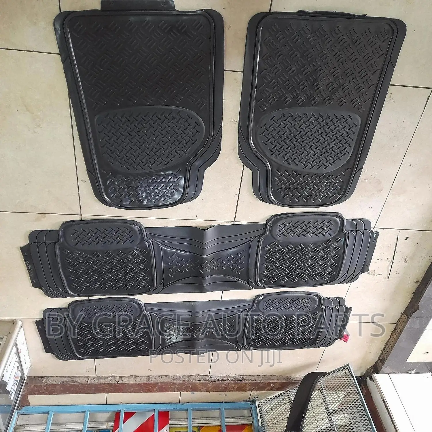 Best Non Slippery 7 Seater Floor Mats Conjoined.