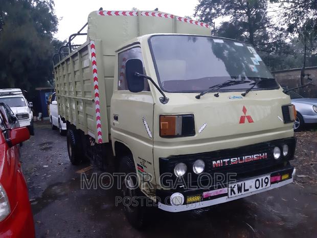Mitsubishi Canter - thumbnail 7