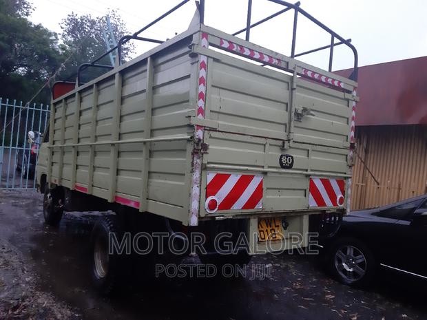 Mitsubishi Canter - thumbnail 8