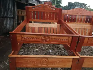 Mahogany Hardwood Beds 5 by 6 Feets.