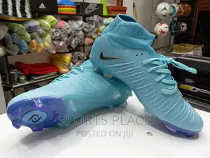 Nike Phantom Luna Football Boots