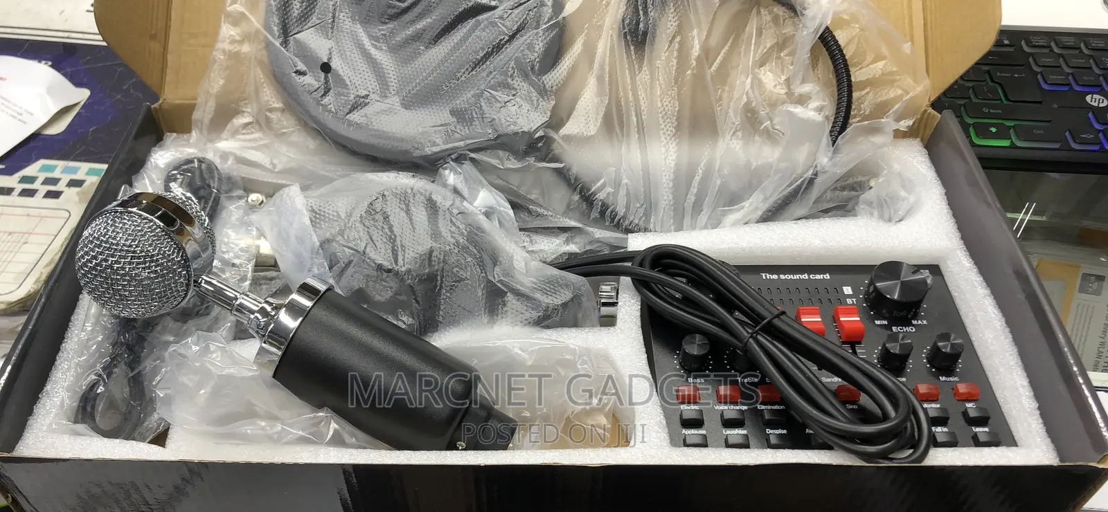 Cardioid Condenser Microphone With V8s Sound Card