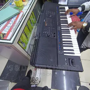 Yamaha SX-700 Electronic Keyboard