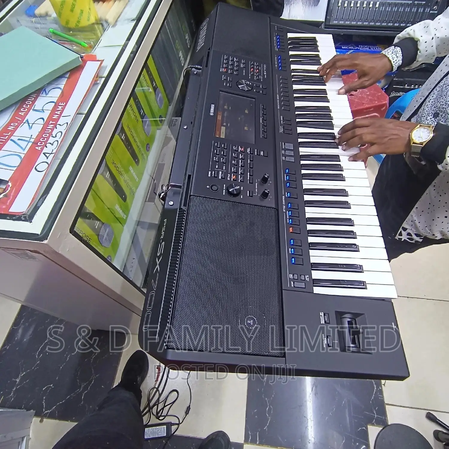 Yamaha SX-700 Electronic Keyboard