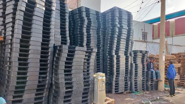 Strong Plastic Pallets - main view