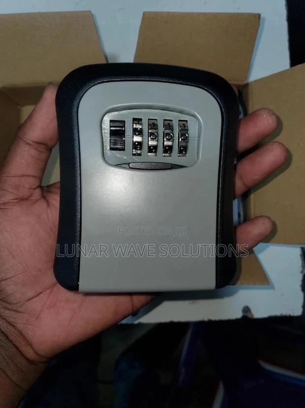 Airbnb Key Safe - main view