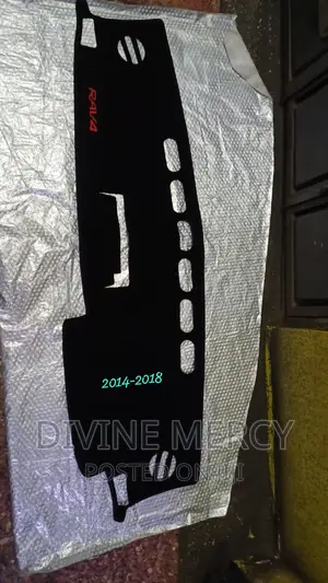 RAV 4 Dashboard Cover