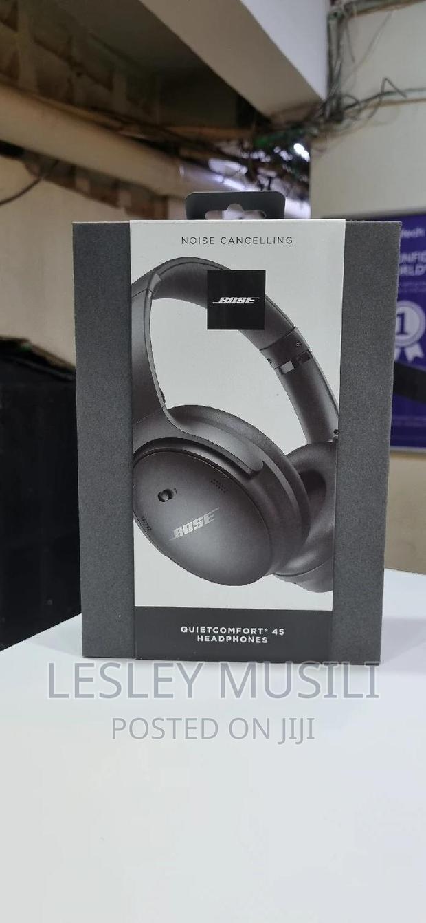 Bose Quietcomfort 45 Headphones Black - main view