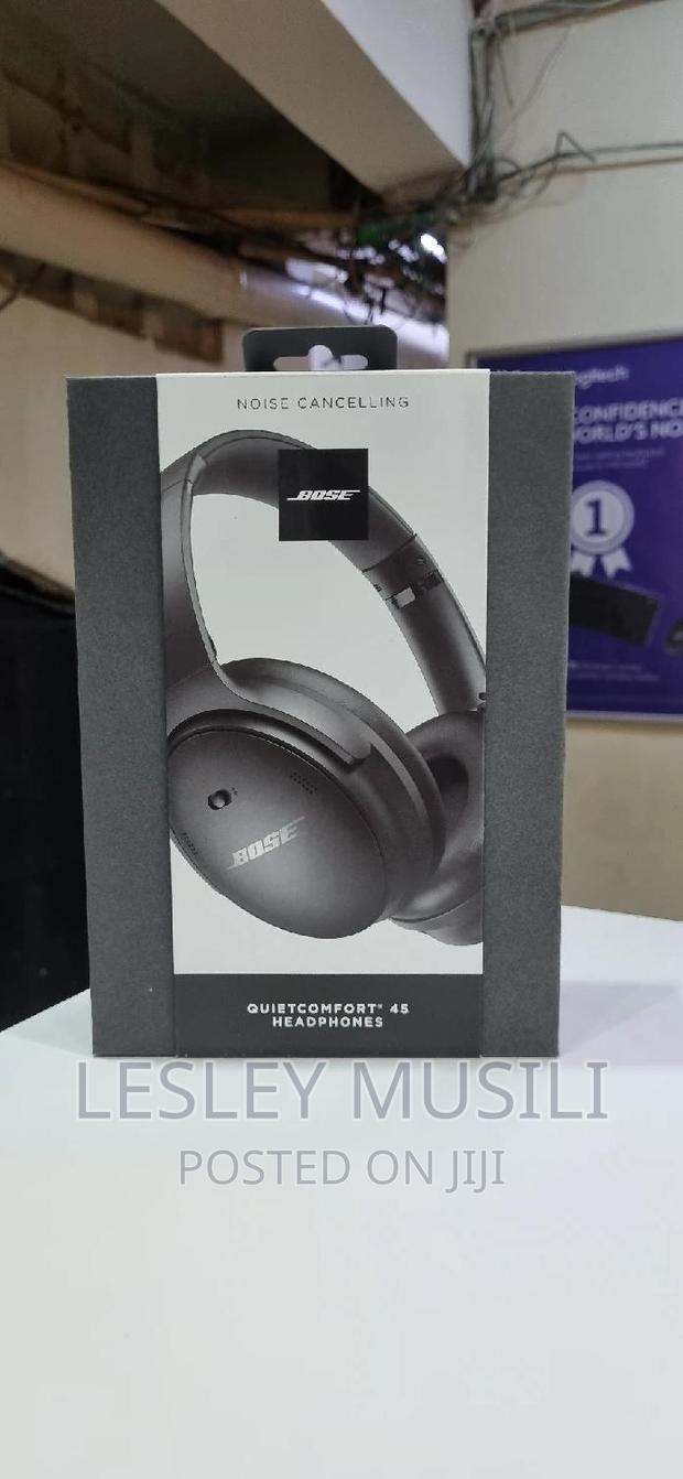 Bose Quietcomfort 45 Headphones Black - thumbnail 2
