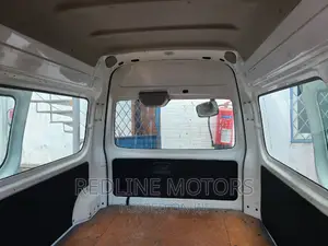 Nissan Caravan (Urvan) 2016 White