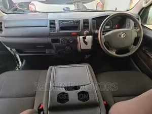 Toyota HiAce 2016 White