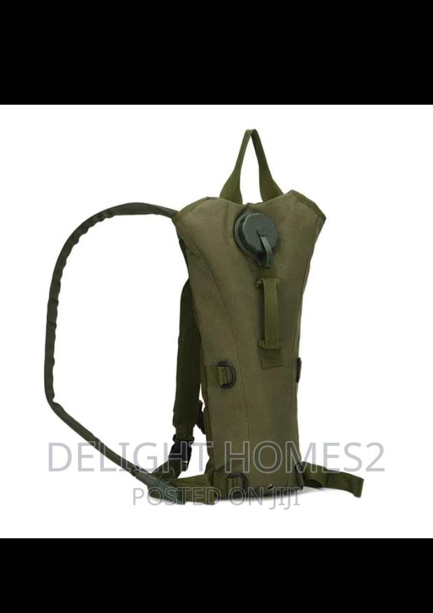 Hydration Bag 3 LTRS Capacity - thumbnail 2