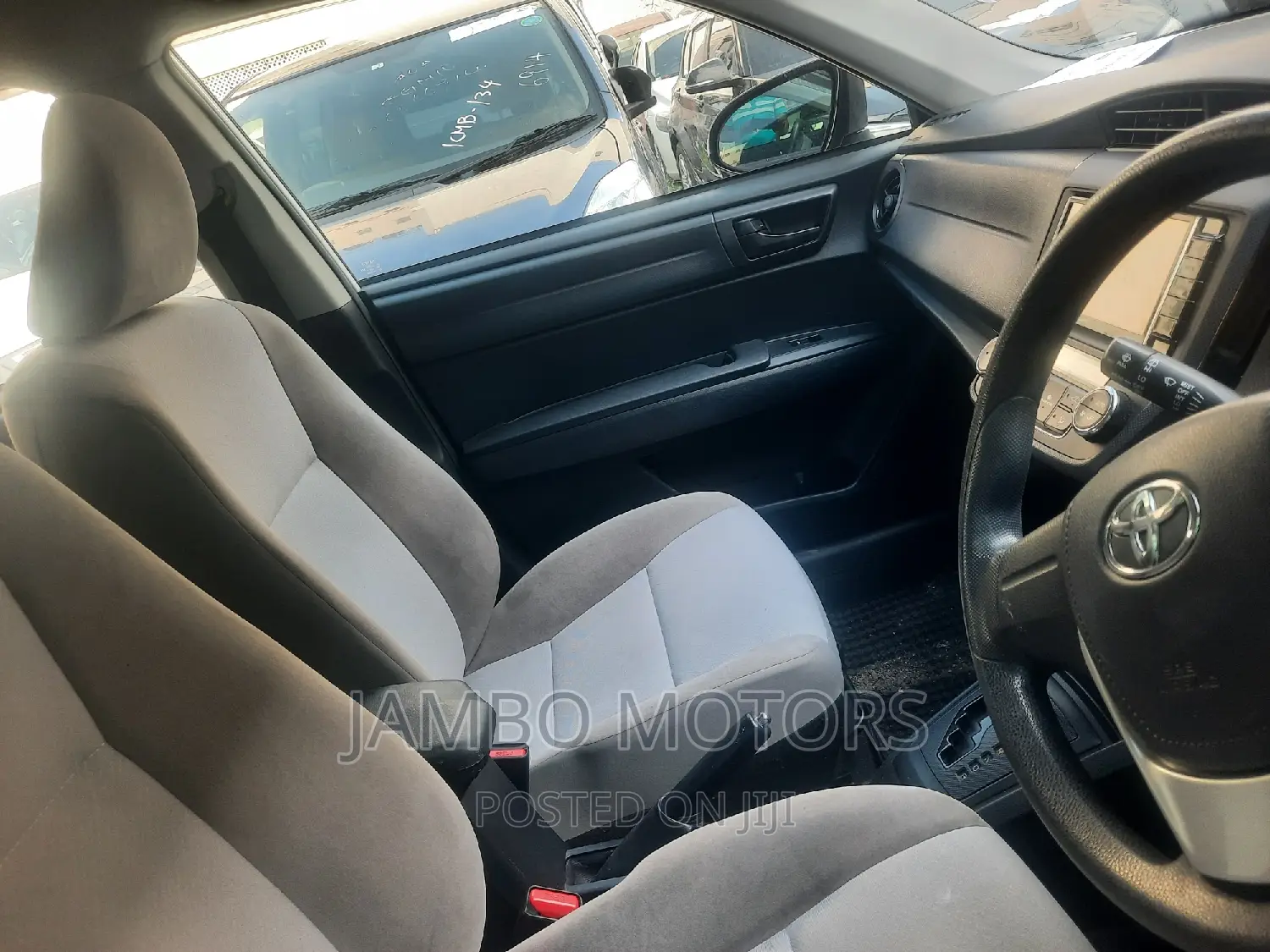 Toyota Axio 1.5 Hybrid 2WD 2017 White