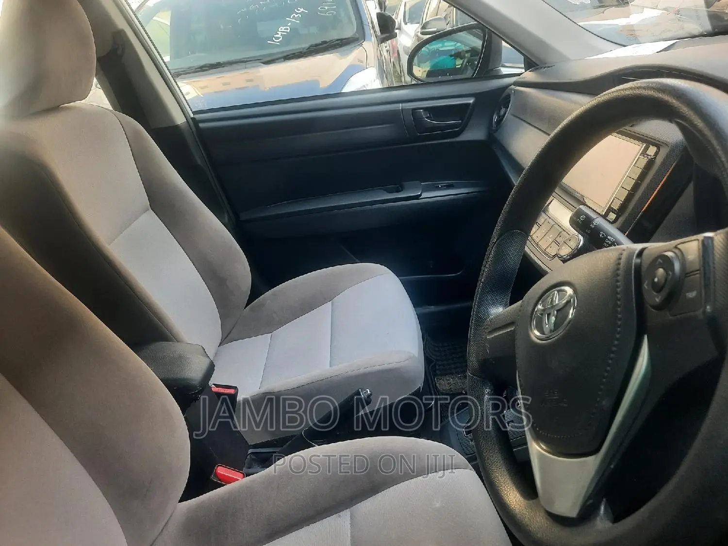 Toyota Axio 1.5 Hybrid 2WD 2017 White