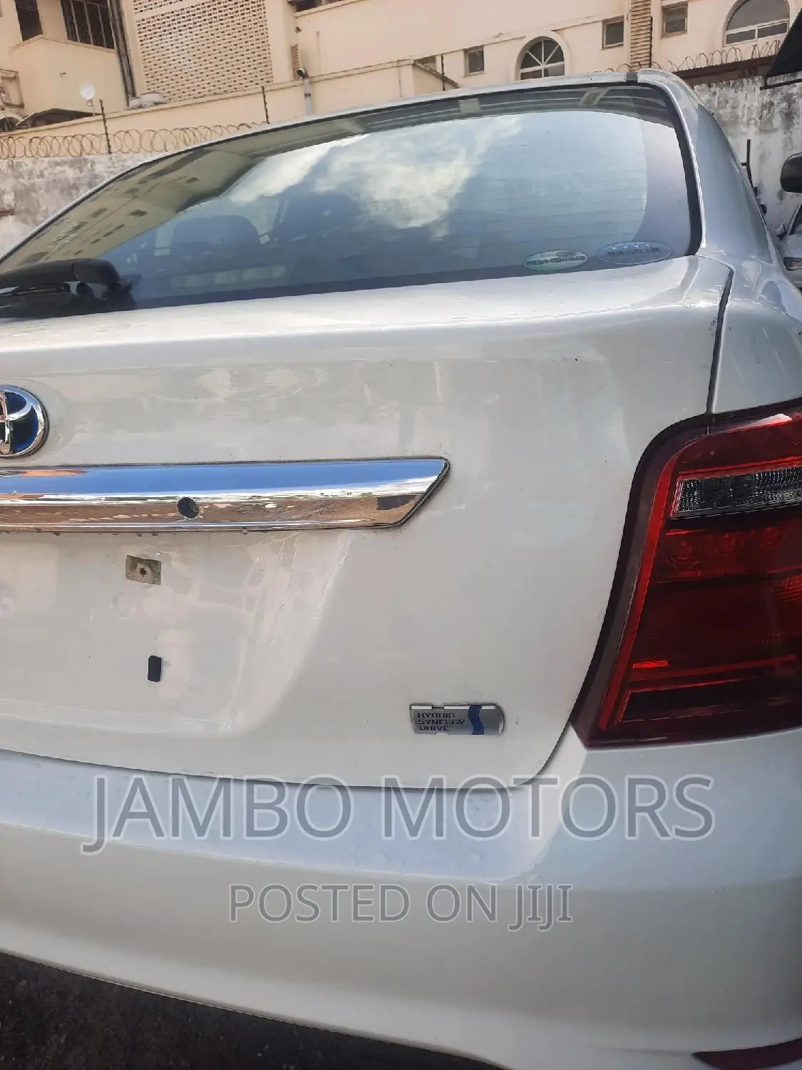 Toyota Axio 1.5 Hybrid 2WD 2017 White