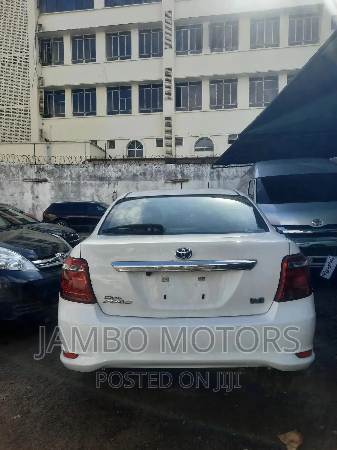 Toyota Axio 1.5 Hybrid 2WD 2017 White