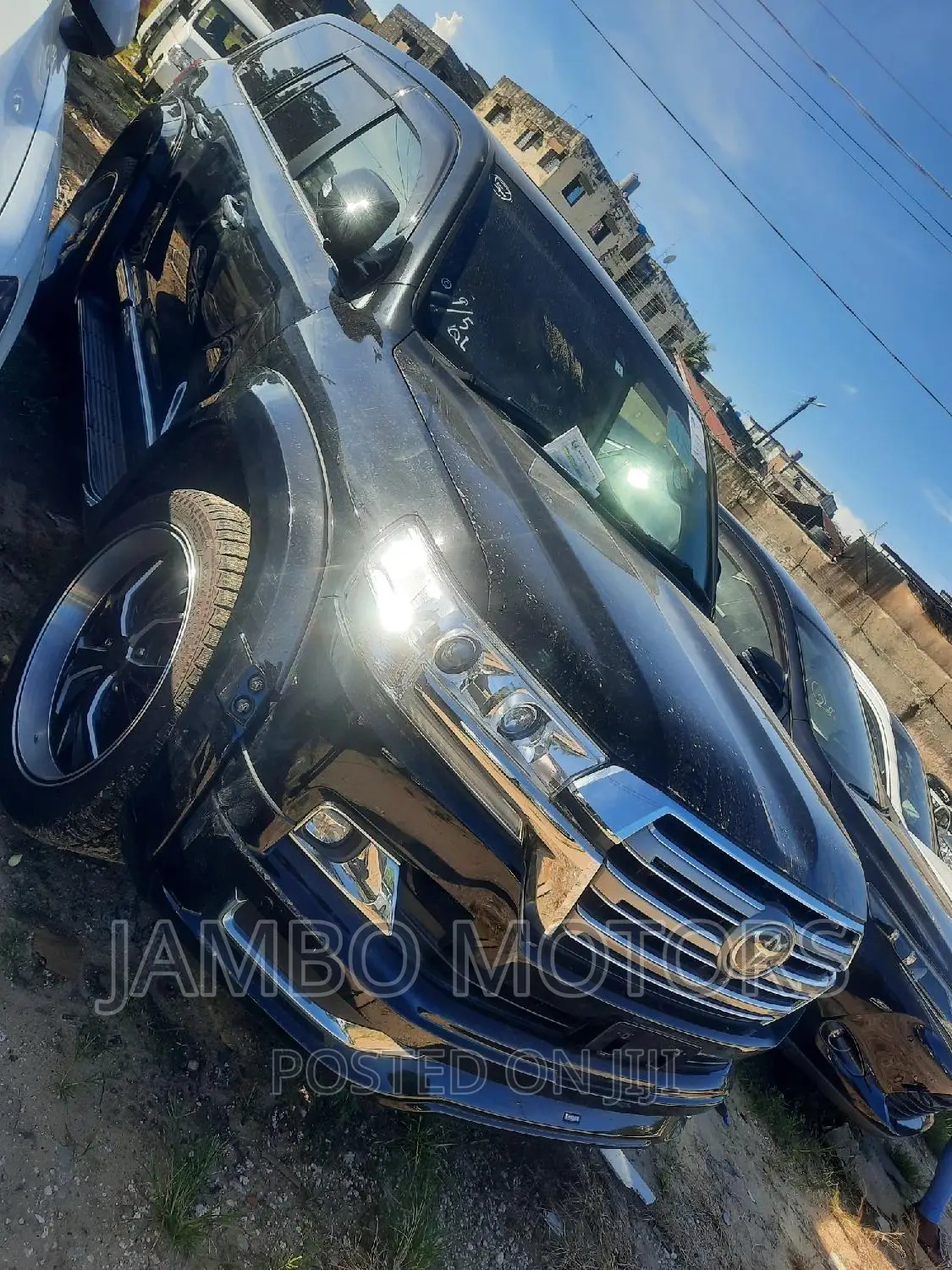 Toyota Land Cruiser 4.6 V8 AX 2017 Black