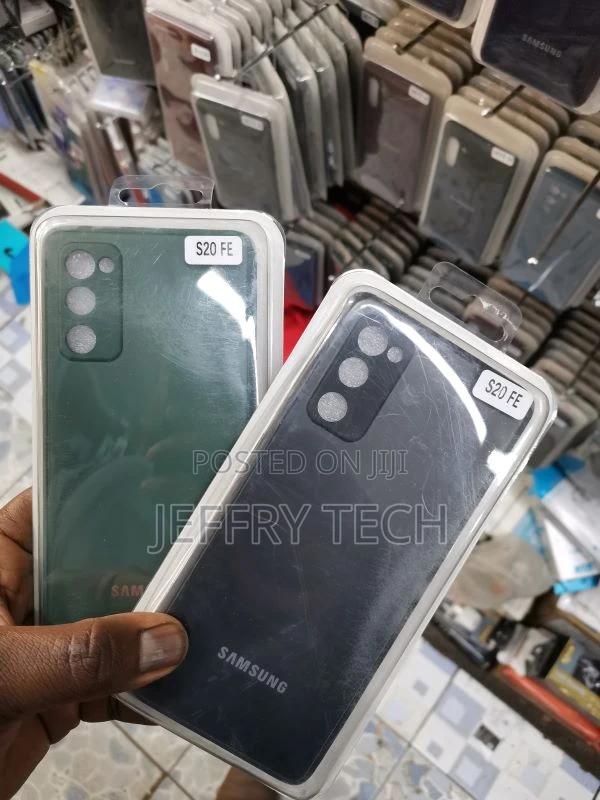 Samsung Galaxy S20 FE Cover Green Frosted Glass Hard Silicon