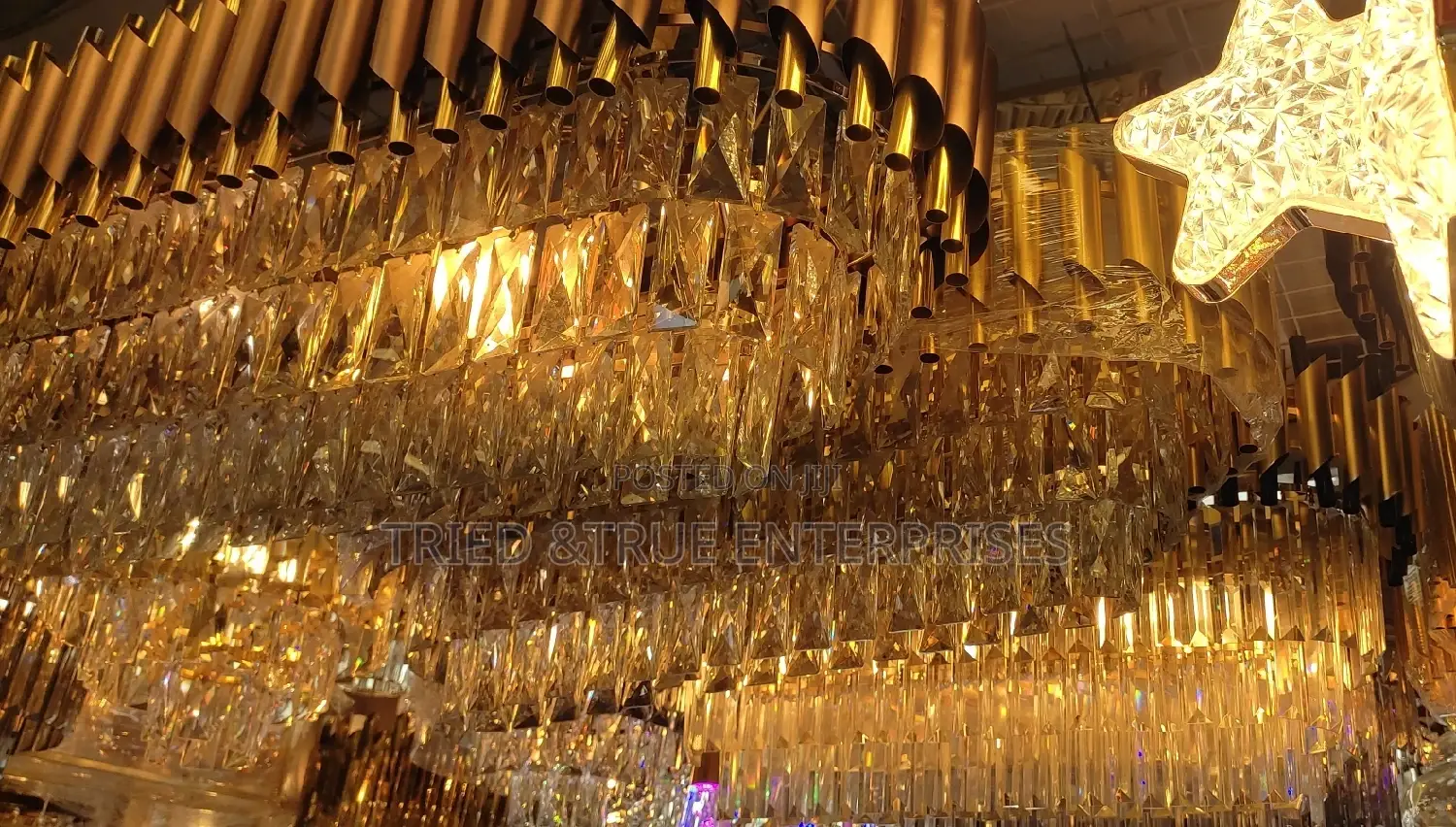 Chandaliers (Oval)