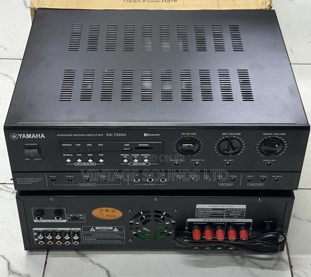 Yamaha KA-7200 Karaoke Amplifier - main view