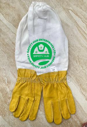 Protective Gloves. Bee Keeping Protective Gloves - main view
