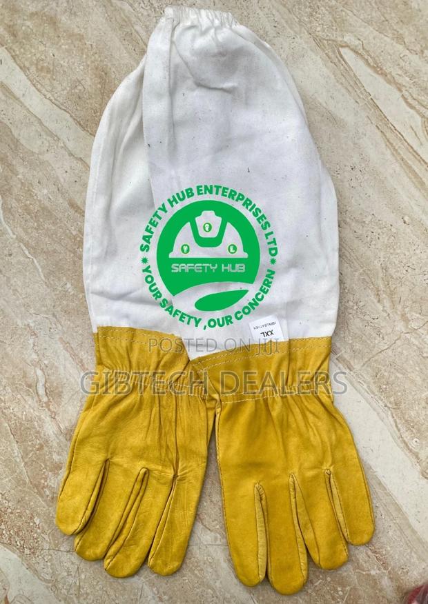 Protective Gloves. Bee Keeping Protective Gloves - thumbnail 2