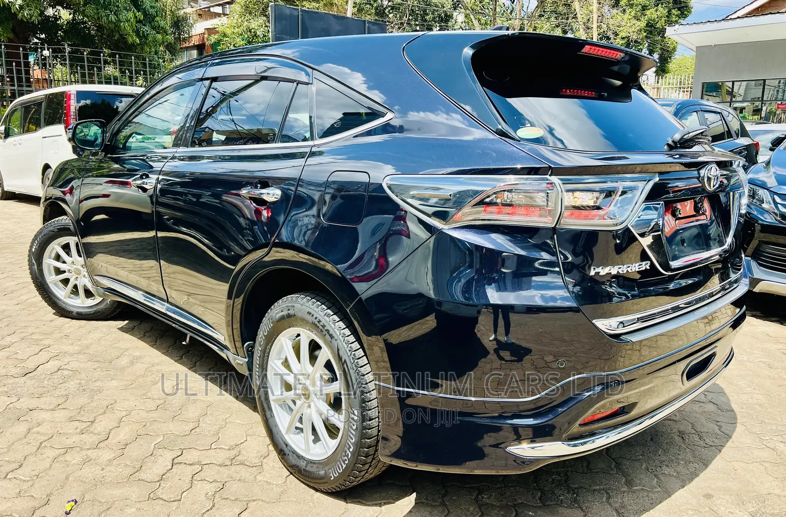 Toyota Harrier 2.0 4WD 2016 Purple