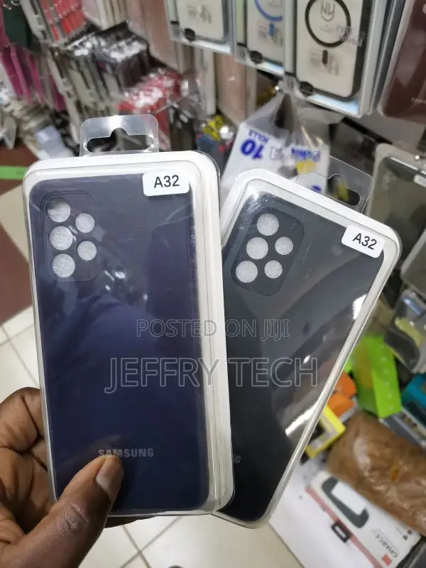 Samsung Galaxy A32 Cover Black Frosted Glass Soft Silicone B