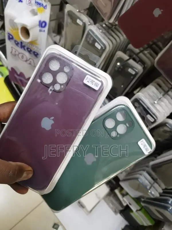 iPhone 12 Pro Max Cover Green AG Frosted Glass Soft