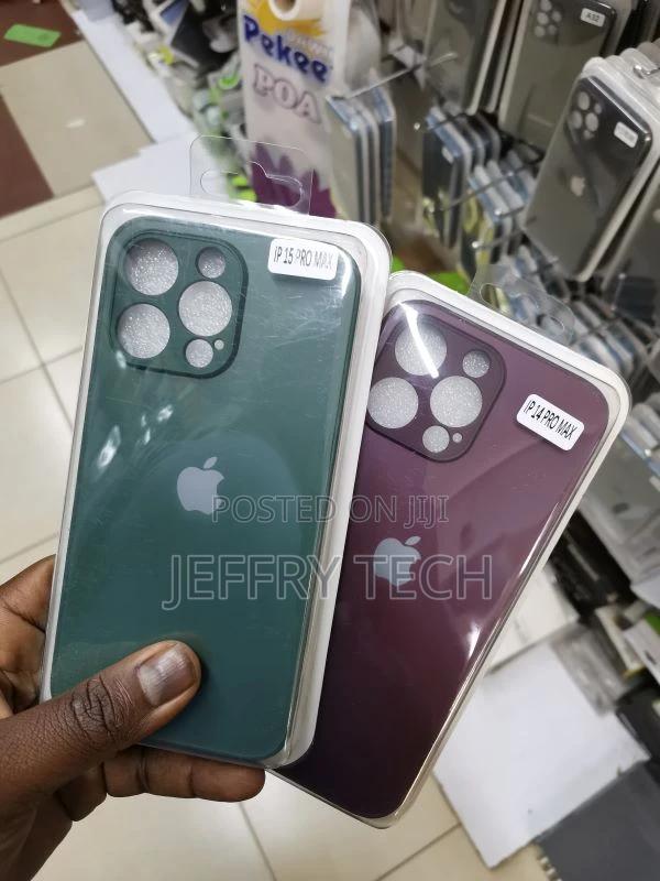 iPhone 15 Pro Max Cover Green Frosted Glass Hard Silicone Bo