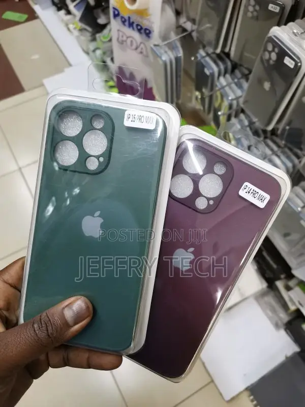 iPhone 15 Pro Max Cover Green Frosted Glass Hard Silicone Bo