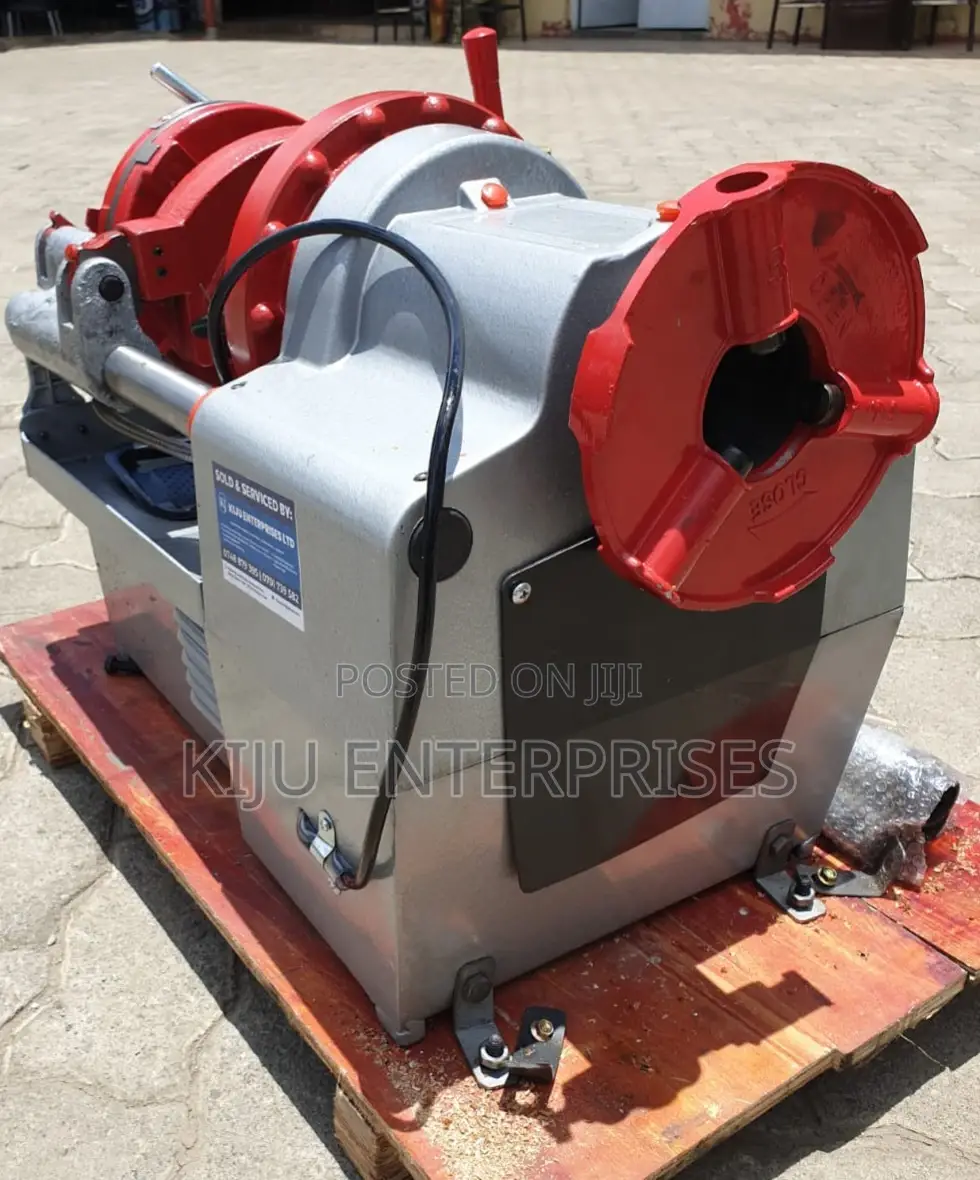 Pipe Theading Machine