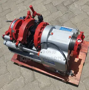 Pipe Theading Machine