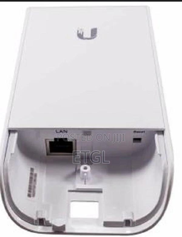 .Ubiquiti Nanostation M2 (NSM2)