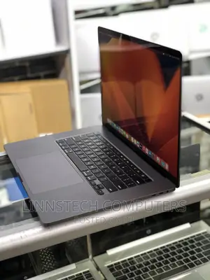 Laptop Apple MacBook Pro 2019 16GB Intel Core I7 SSD 512GB