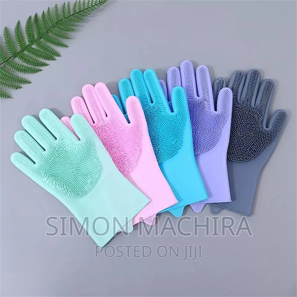 Washing Silicon Gloves