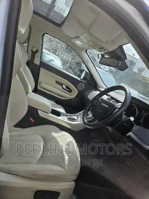 Land Rover Range Rover Evoque SE 5dr 4x4 (2.0L 4cyl 9A) 2016 White