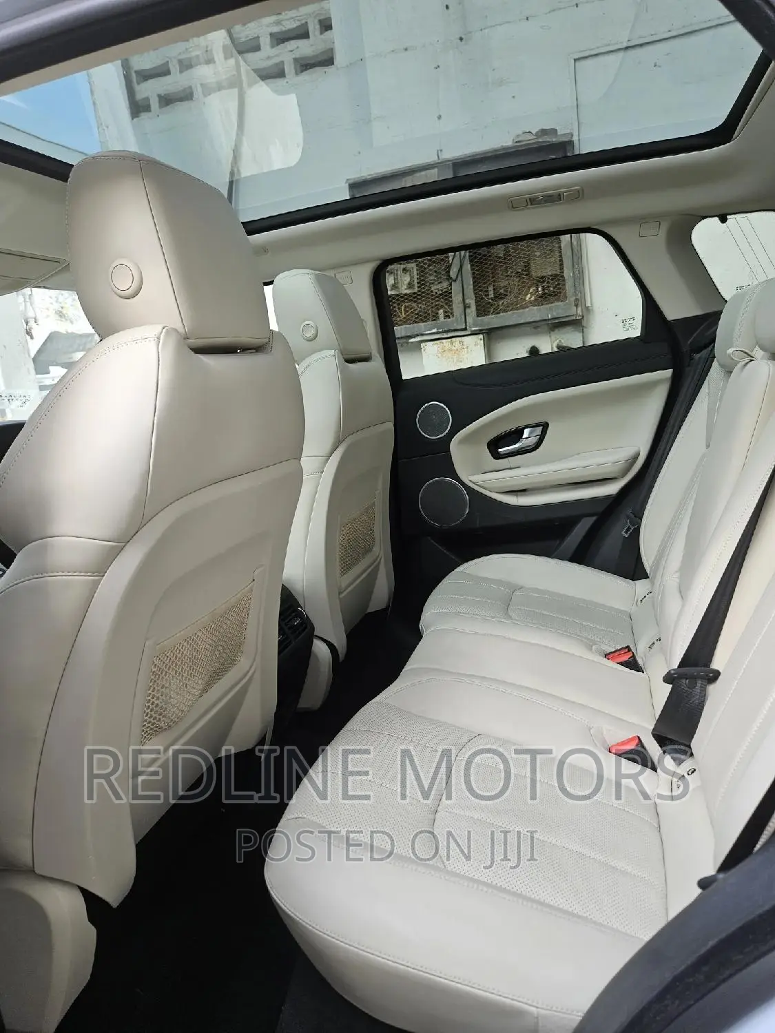 Land Rover Range Rover Evoque SE 5dr 4x4 (2.0L 4cyl 9A) 2016 White