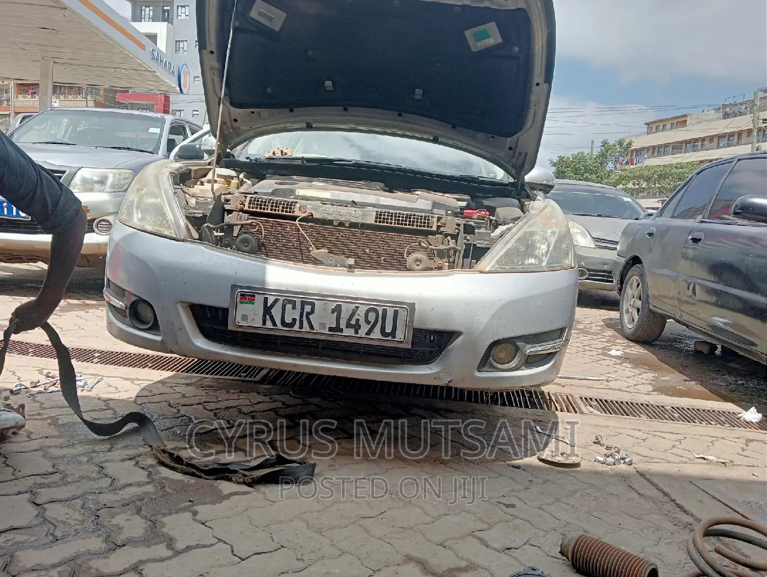Auto Garage. Toyota's, Nissan's,Honda Mitsubishi