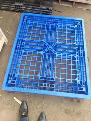 Robust/Heavy Duty Plastic Pallet 0123 - main view